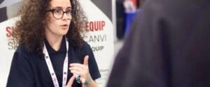 Sessió d’orientació del projecte EINES LAB JOVEN amb jove participant en formació i ocupació juvenil